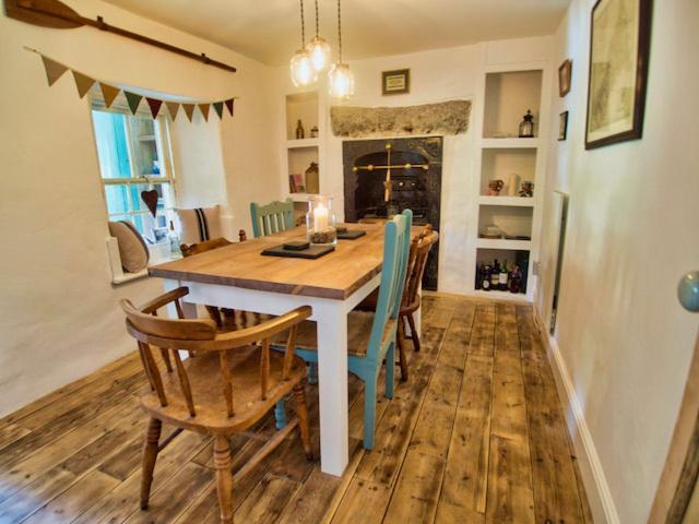 Knocker Cottage Is A 3 Bedroom Made Up Of 1 Double Bedroom And 2 Small Double Bedrooms In Small Village 10 Min To Beaches Camborne Zewnętrze zdjęcie
