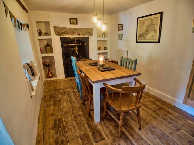 Knocker Cottage Is A 3 Bedroom Made Up Of 1 Double Bedroom And 2 Small Double Bedrooms In Small Village 10 Min To Beaches Camborne Zewnętrze zdjęcie